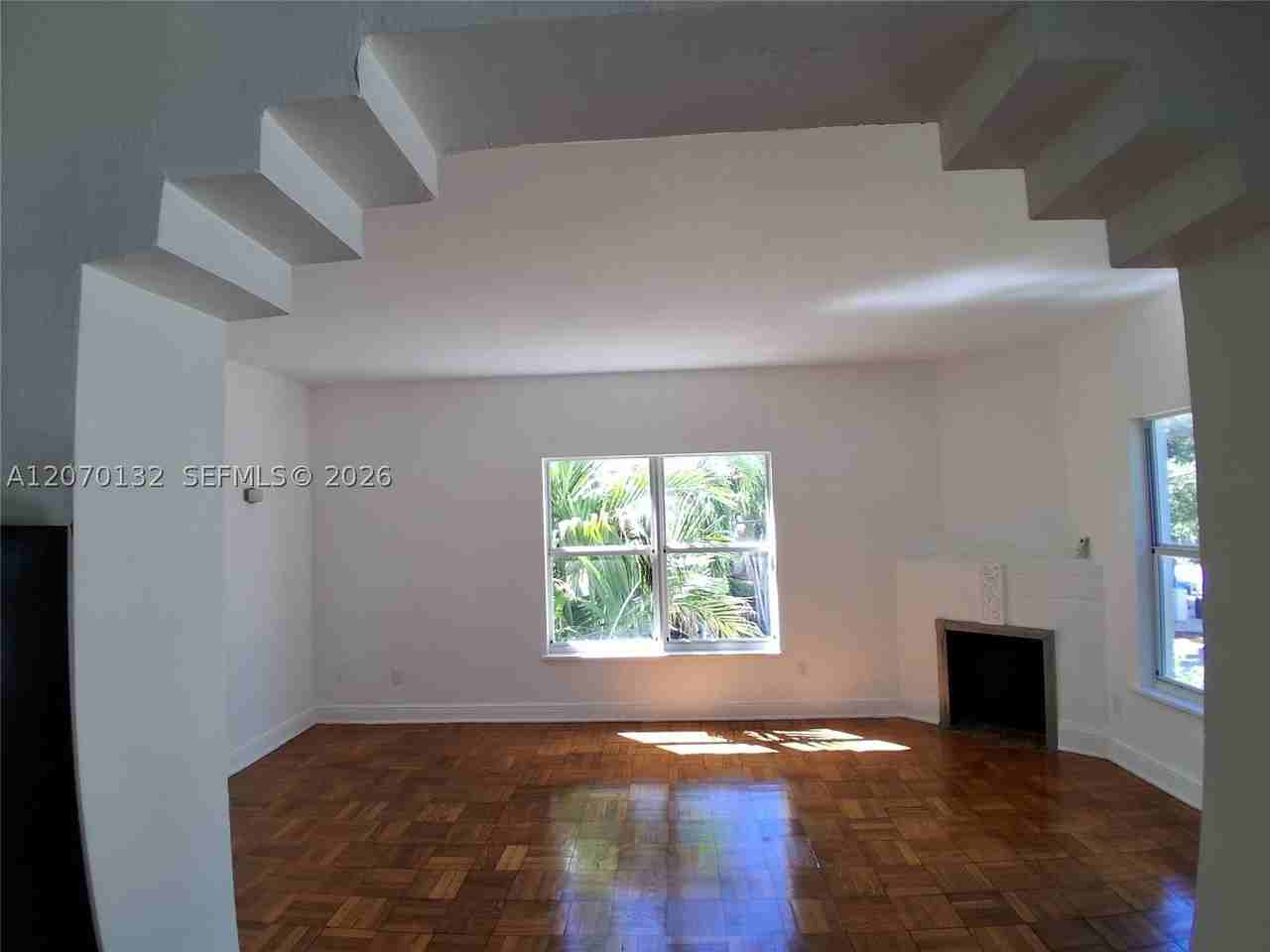 4035 N Meridian Ave #305