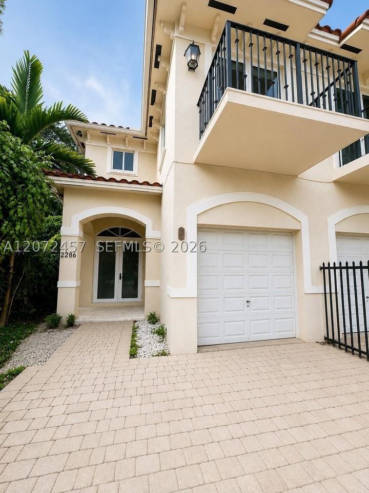 2286 Sw 16th Ct #2286 - Photo 2 of 8