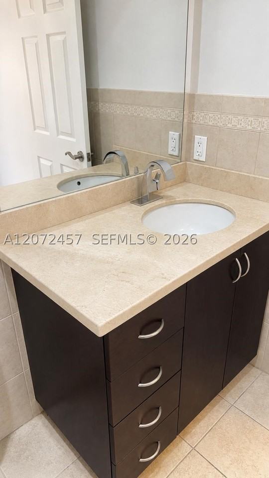 2286 Sw 16th Ct #2286 - Photo 7 of 8