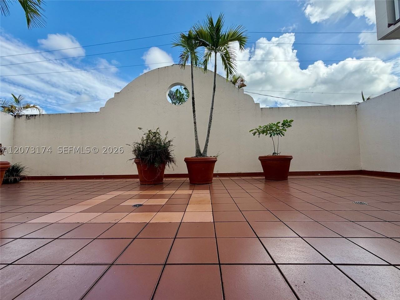 37 Majorca Ave #402 - Photo 5 of 9