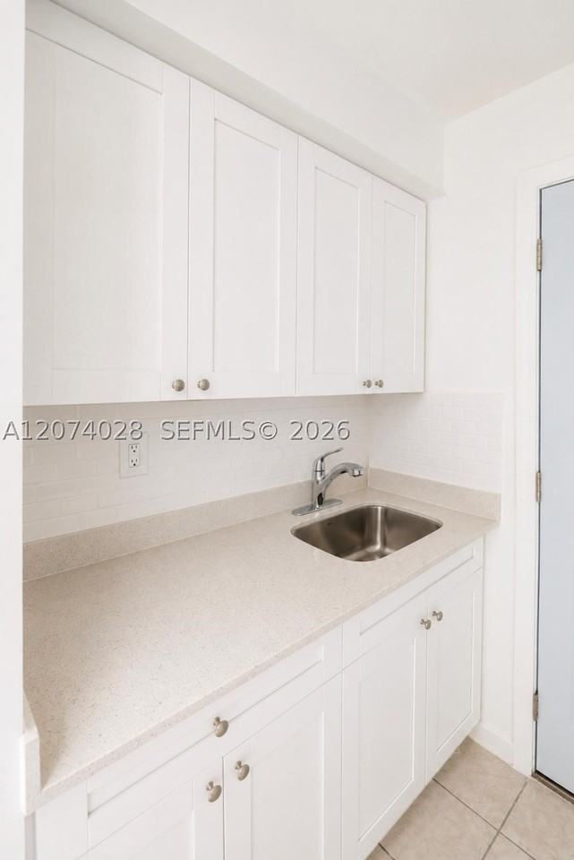 6080 W Flagler St #24 - Photo 4 of 9
