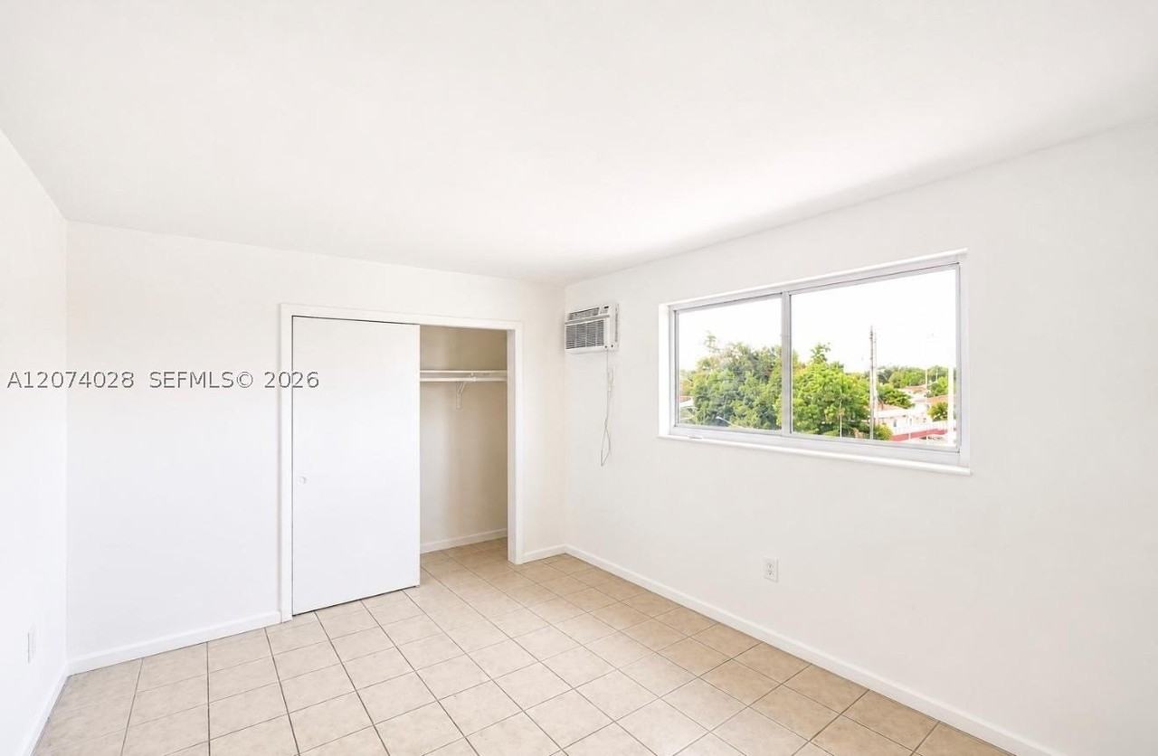 6080 W Flagler St #24 - Photo 6 of 9