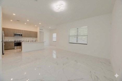 17552 Sw 46th St #1 - Photo 7 of 43