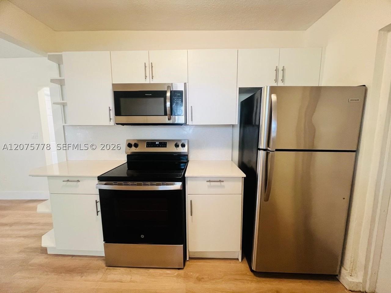 2000 Monroe St #14 - Photo 4 of 19