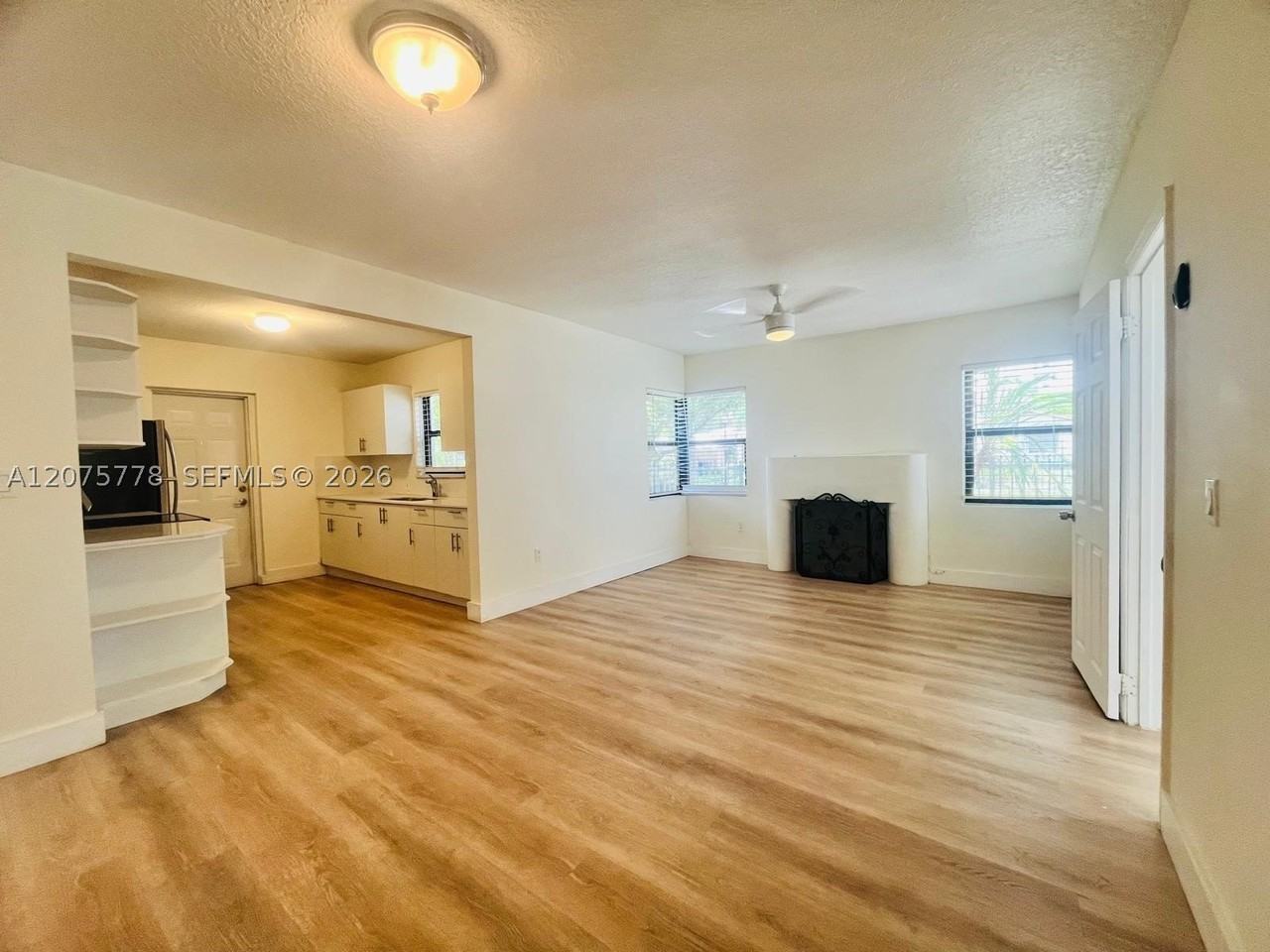 2000 Monroe St #14 - Photo 7 of 19