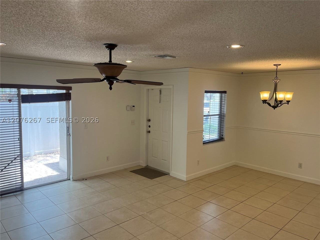 12510 Sw 53rd St - Photo 4 of 19