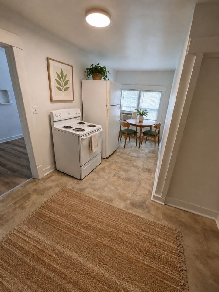 100 S College Ave - Photo 3 of 6