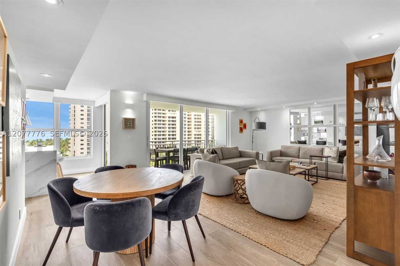 607 Ocean Dr #10K - Photo 4 of 40