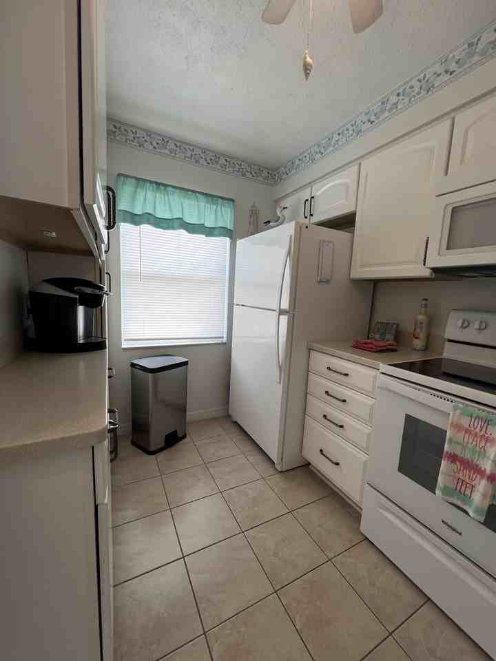 3668 Trophy Blvd #1 - Photo 7 of 42