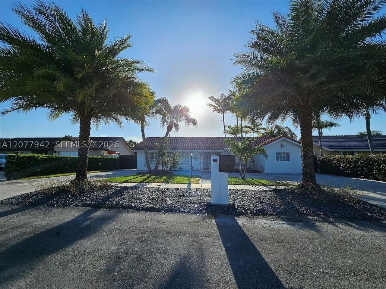 4235 Sw 143rd Ave - Photo 2 of 24
