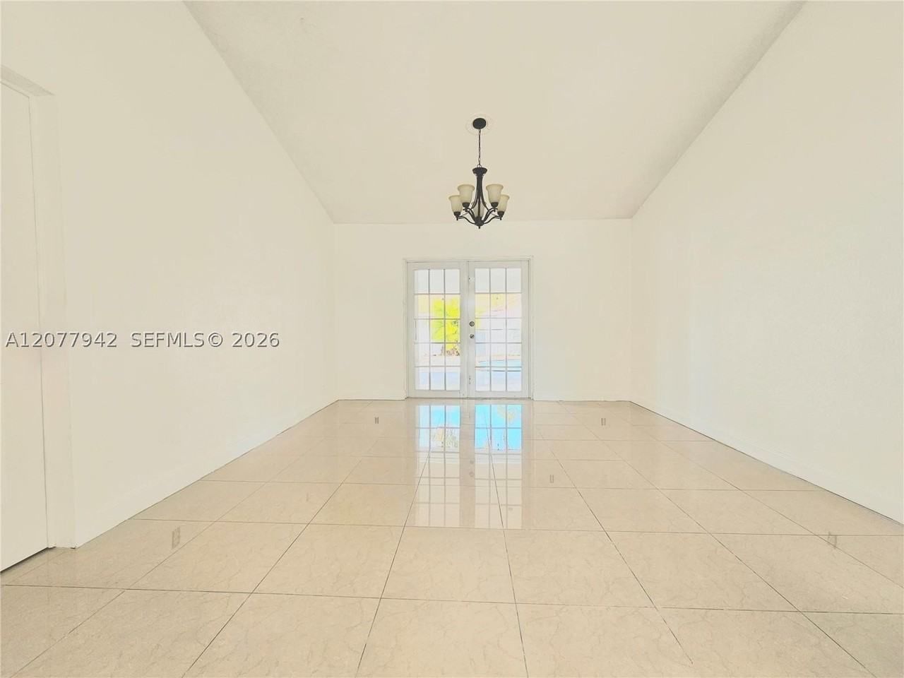 4235 Sw 143rd Ave - Photo 6 of 24