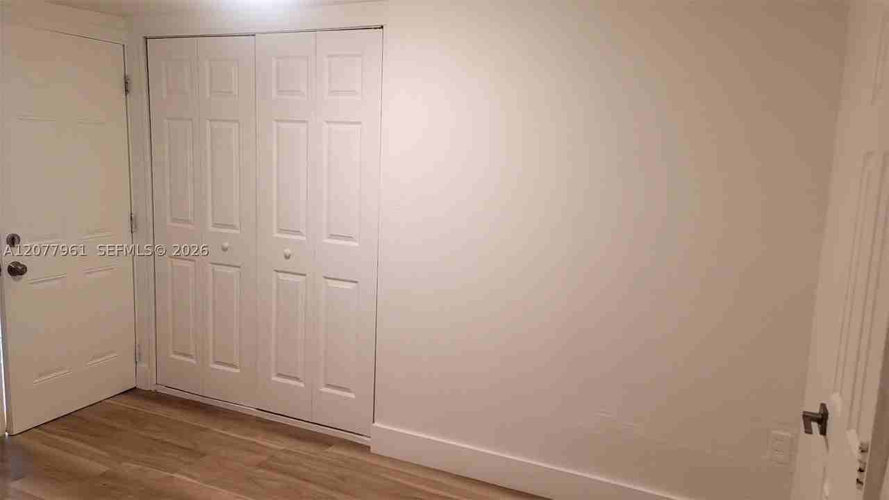 842 Nw 107th St - Photo 5 of 8