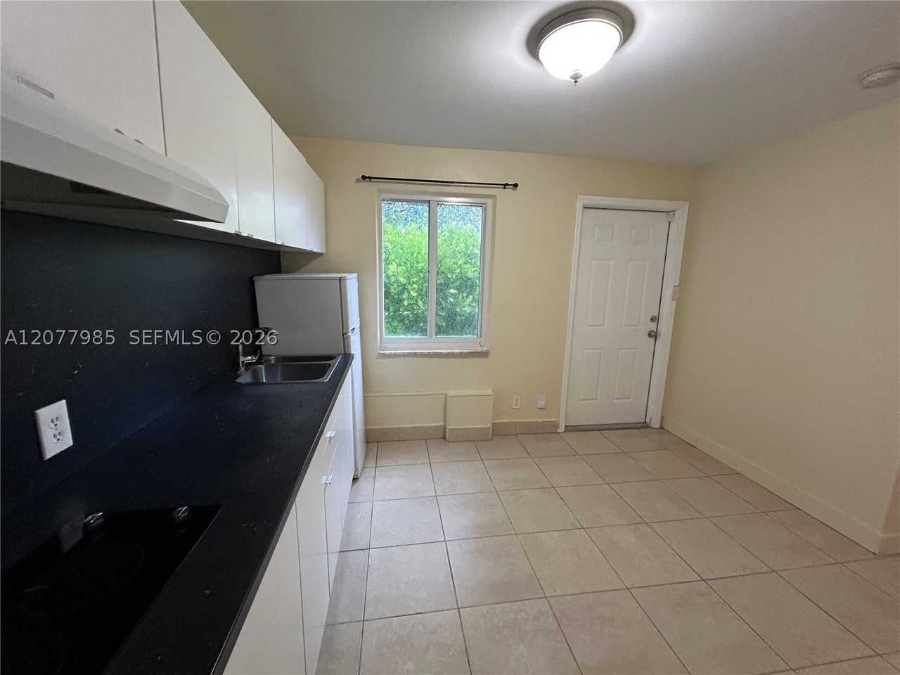 1642 Polk St #C - Photo 2 of 13