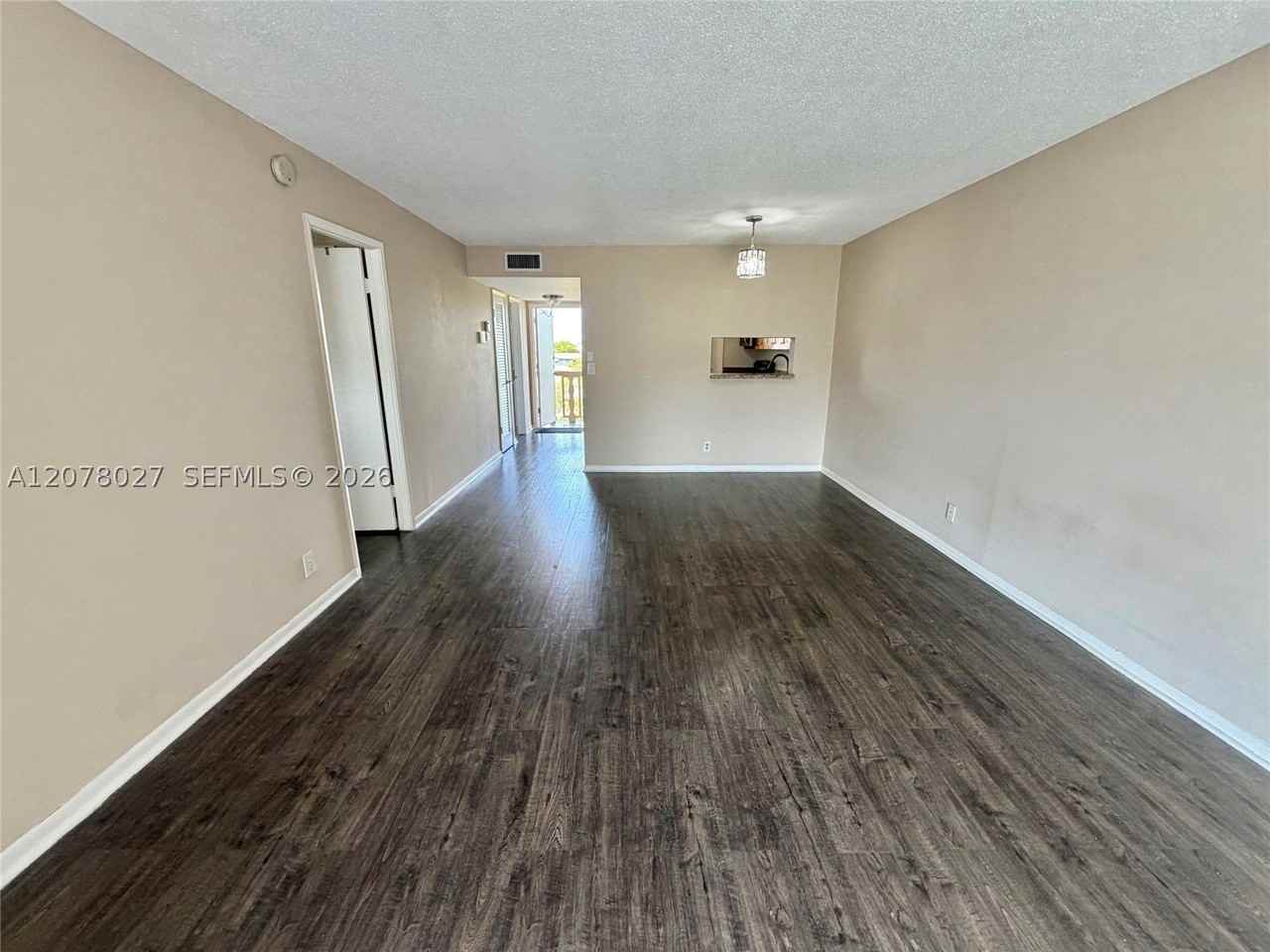 4700 Washington St #507 - Photo 5 of 25