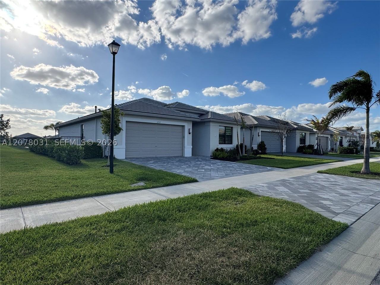 12712 Sw Blue Mangrove Pkwy - Photo 2 of 36