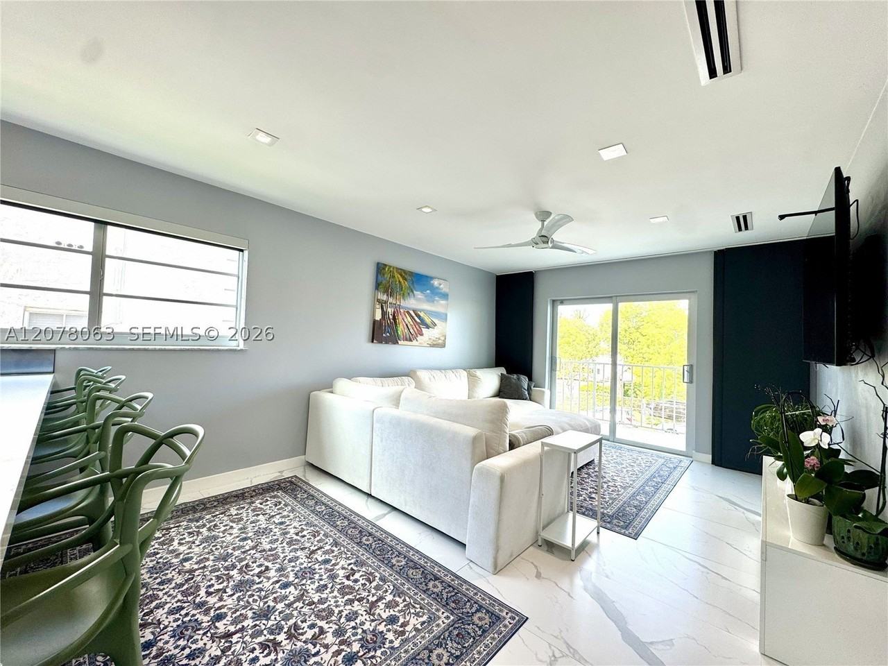 1428 Euclid Ave #207 - Photo 5 of 25