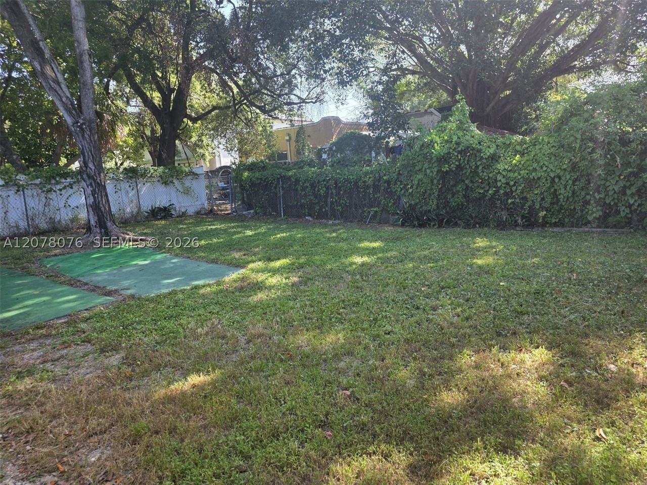 7737 Nw 9th Ave #7737 - Photo 6 of 19