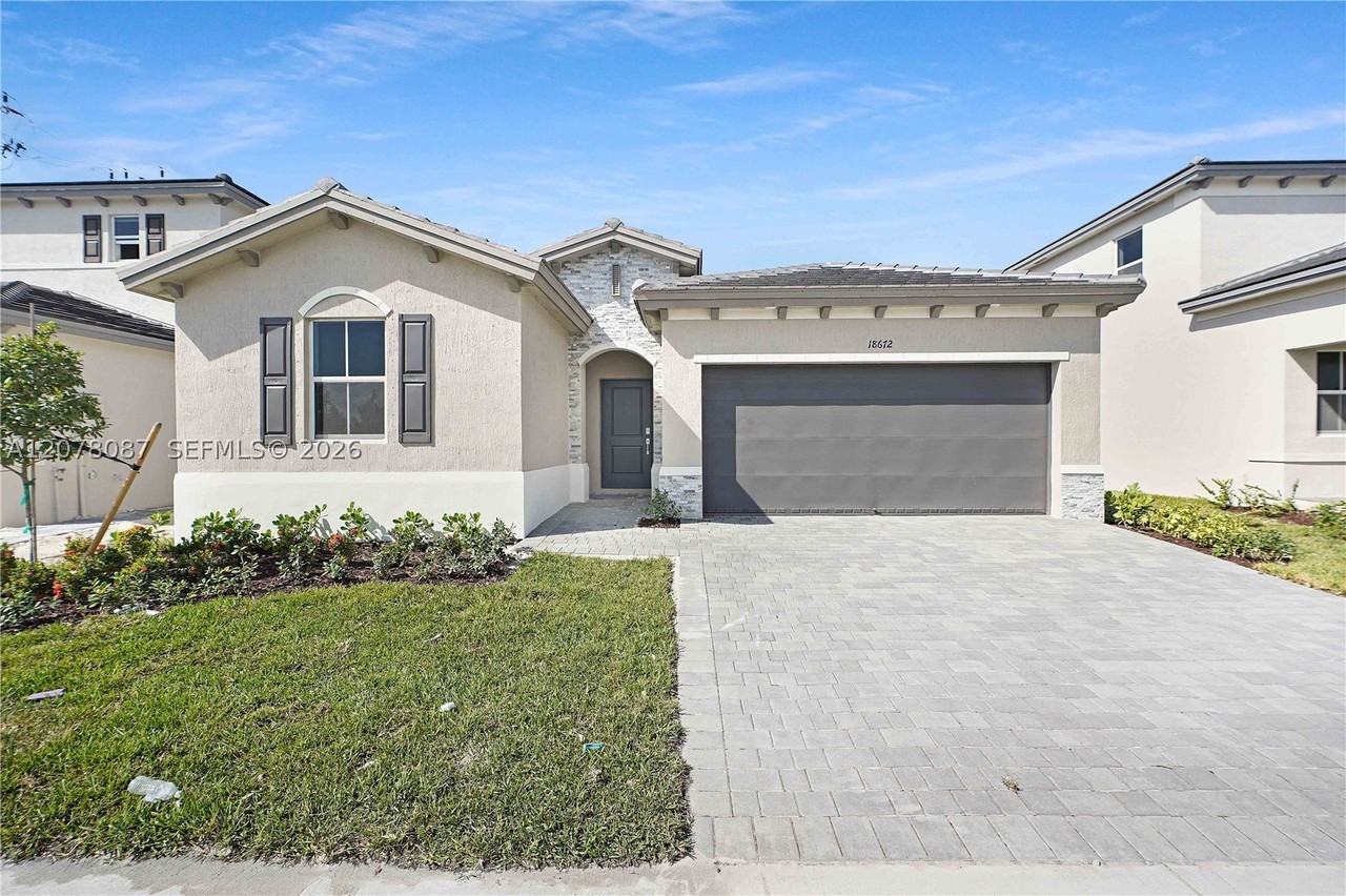 18672 Sw 136th Ct - Photo 2 of 50