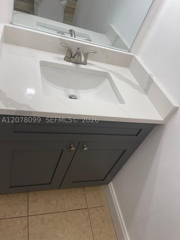 10537 Nw 8th St - Photo 5 of 28