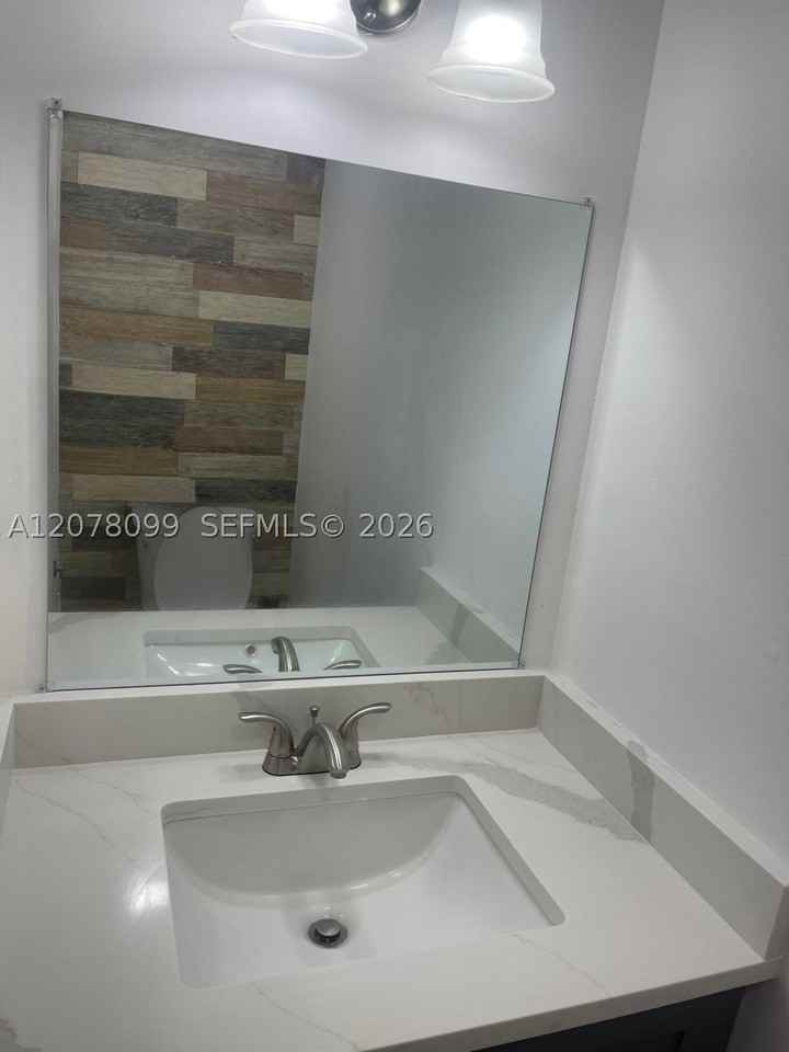 10537 Nw 8th St - Photo 6 of 28