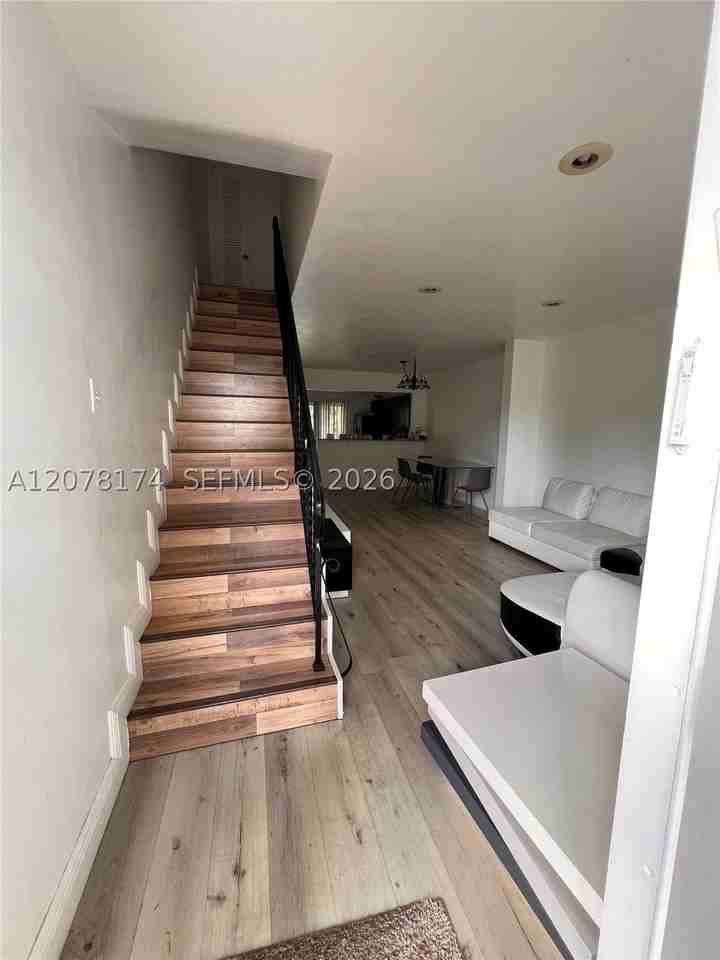2442 Sw 58th Mnr - Photo 2 of 13