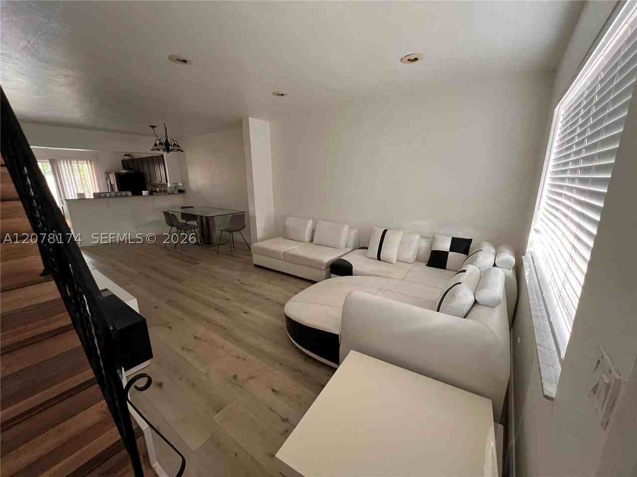 2442 Sw 58th Mnr - Photo 3 of 13