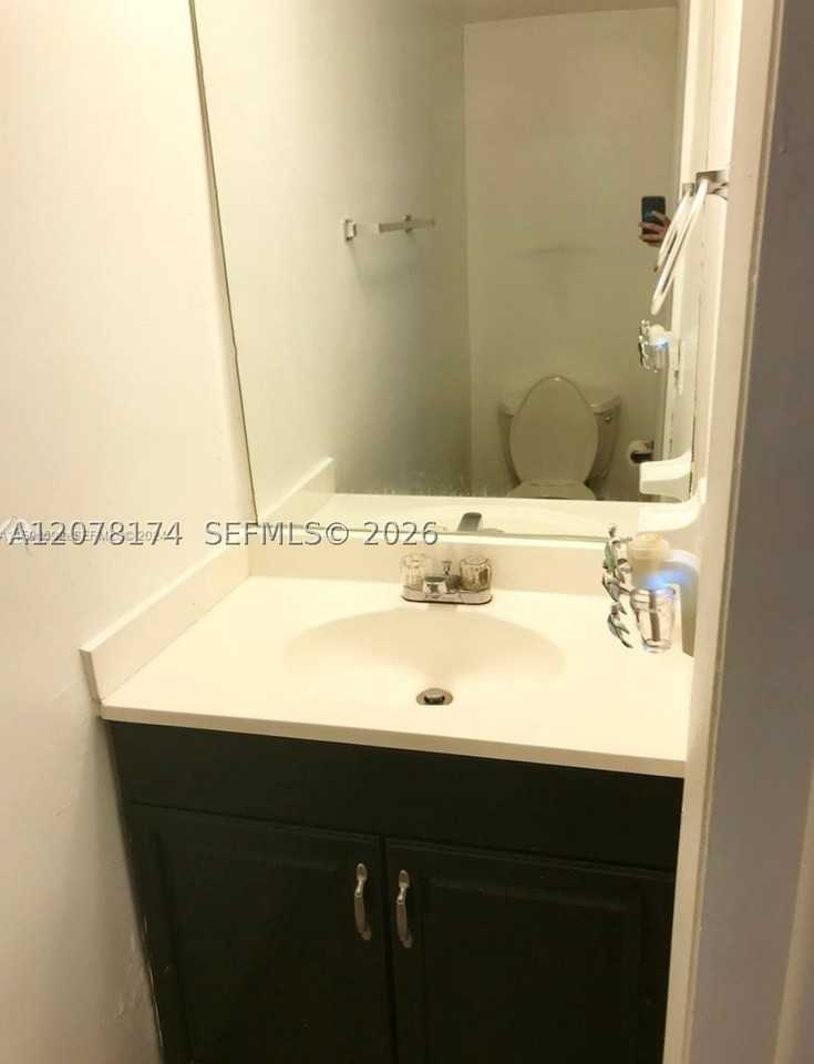 2442 Sw 58th Mnr - Photo 6 of 13