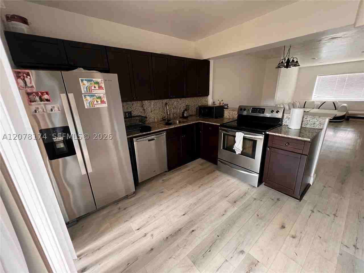 2442 Sw 58th Mnr - Photo 7 of 13