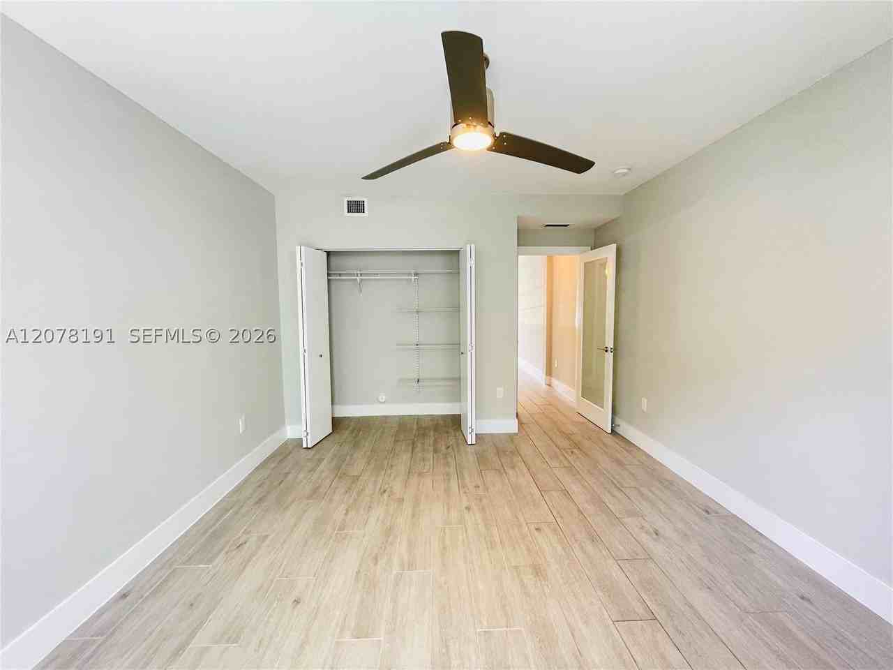 1100 10th St #03 - Photo 4 of 6