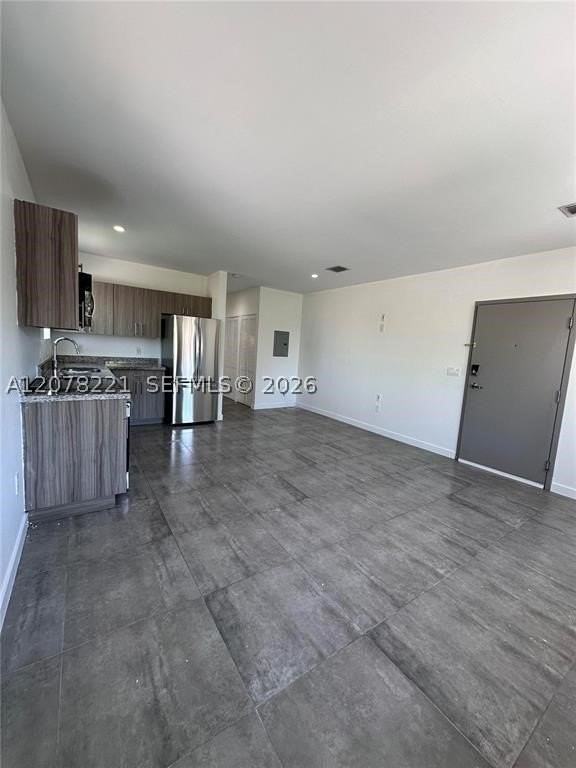 165 Nw 39th St #3 - Photo 3 of 12