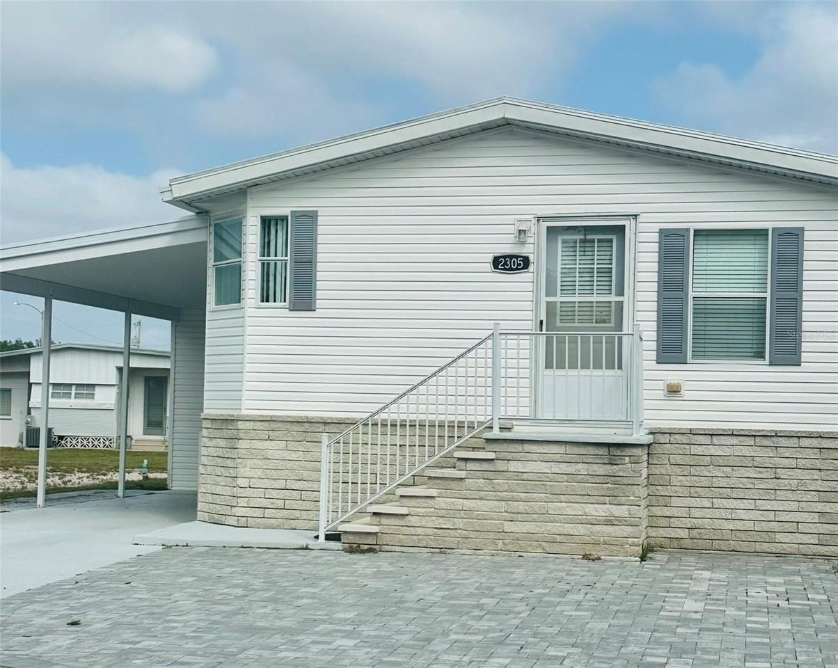 2305 69th Ave W - Photo 2 of 38