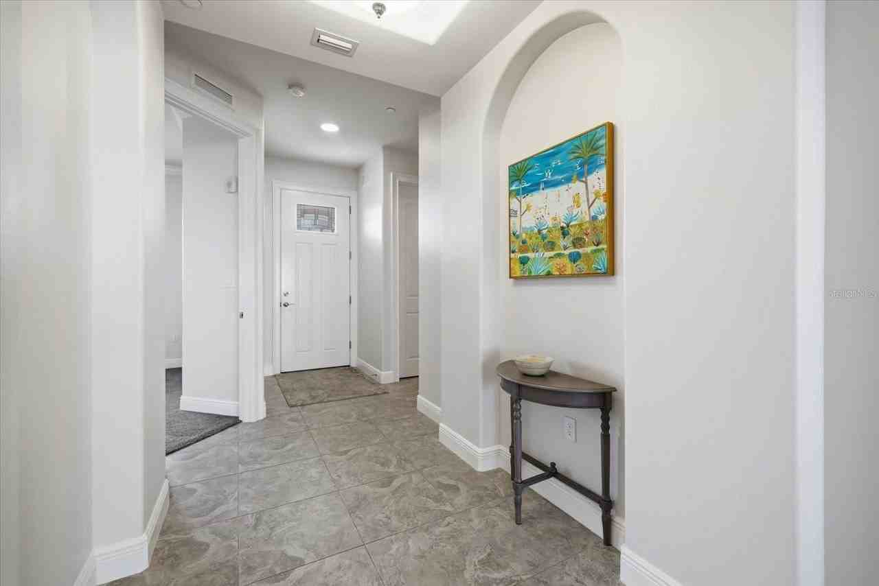 830 The Esplanade N #304 - Photo 3 of 42