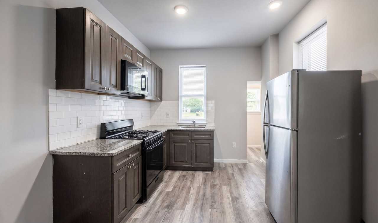 5820 Belmar Ter - Photo 6 of 18