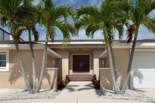 2504 Hibiscus Dr W - Photo 1 of 1