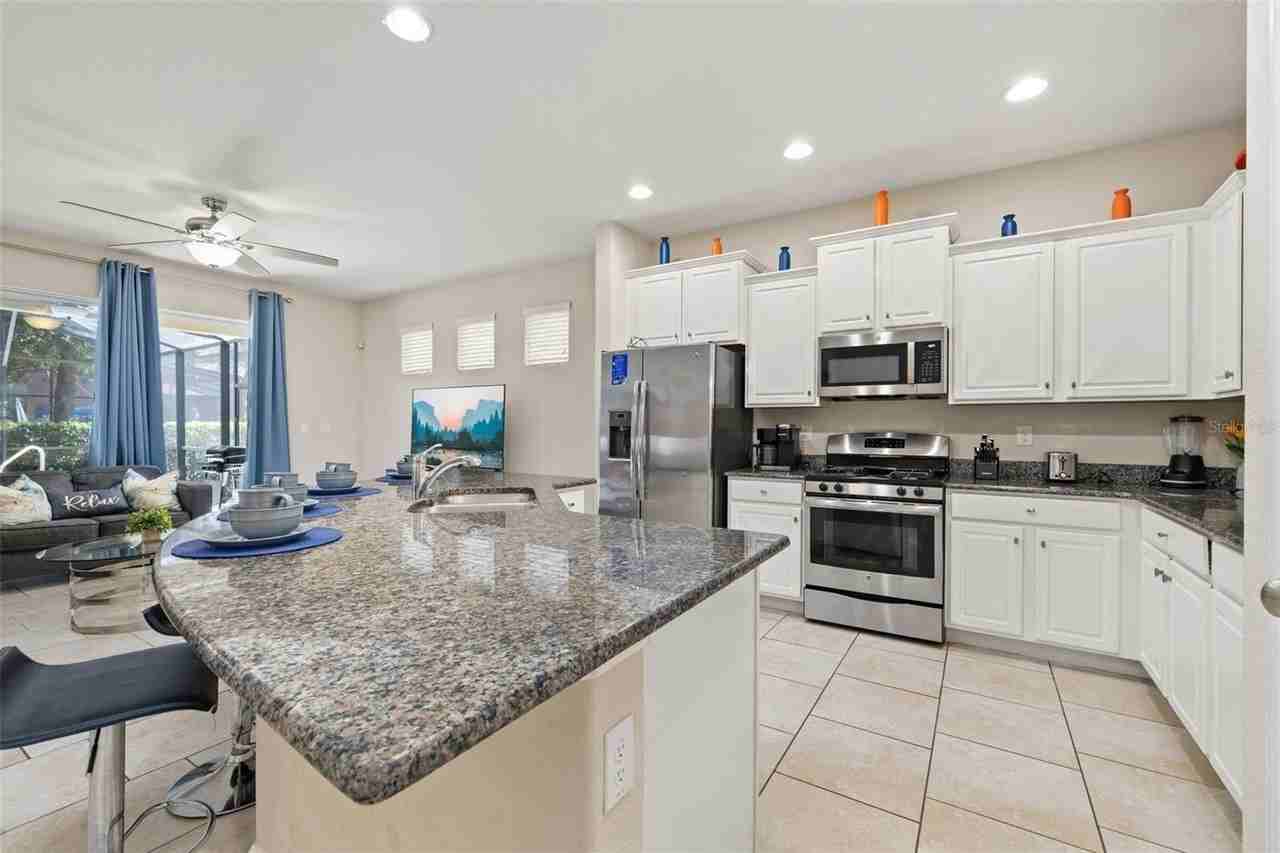 5373 Oakbourne Ave - Photo 5 of 50