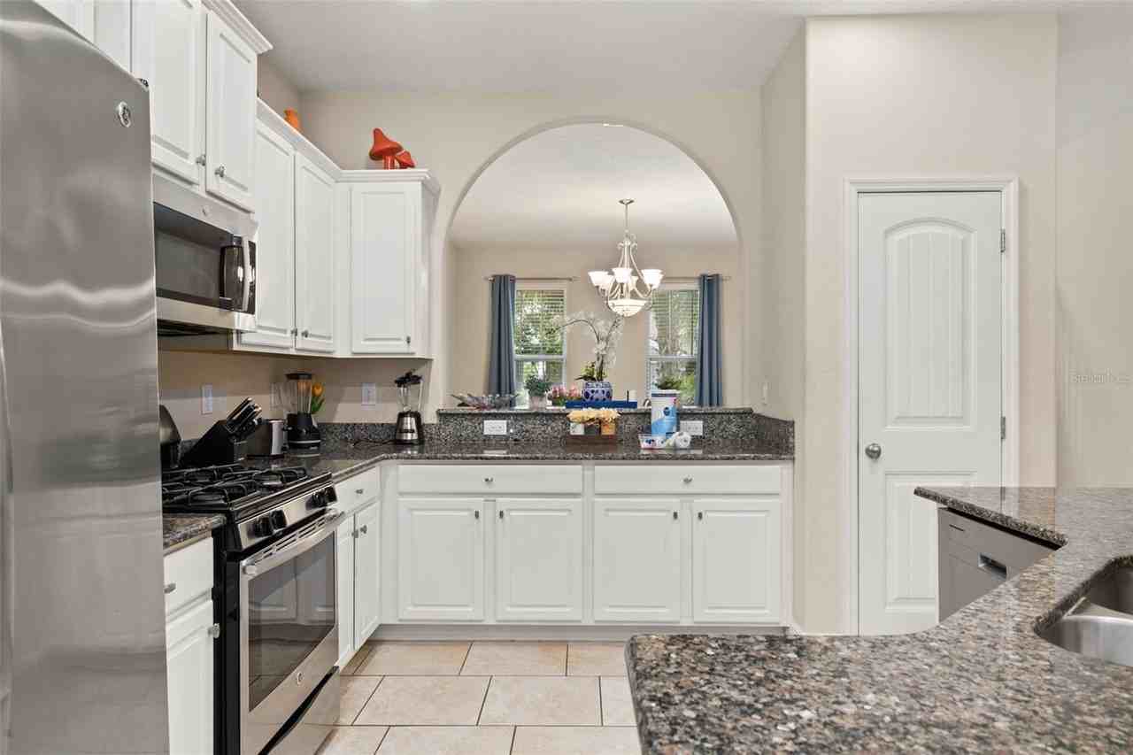 5373 Oakbourne Ave - Photo 7 of 50