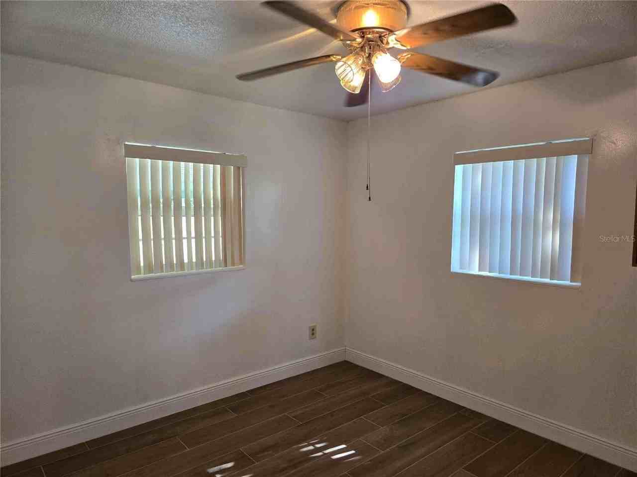 111 Euna Ln - Photo 6 of 12