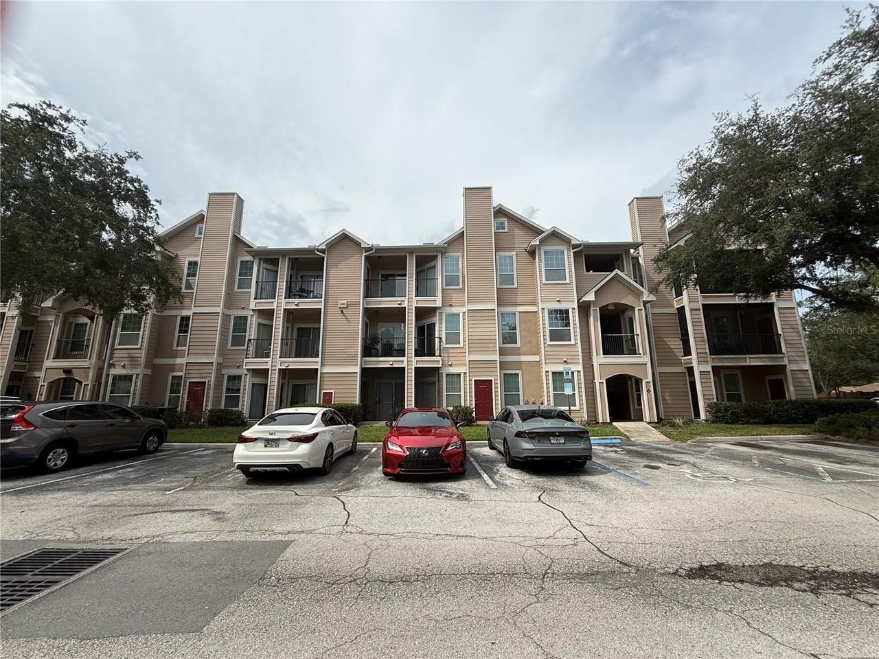 2000 Erving Cir #303