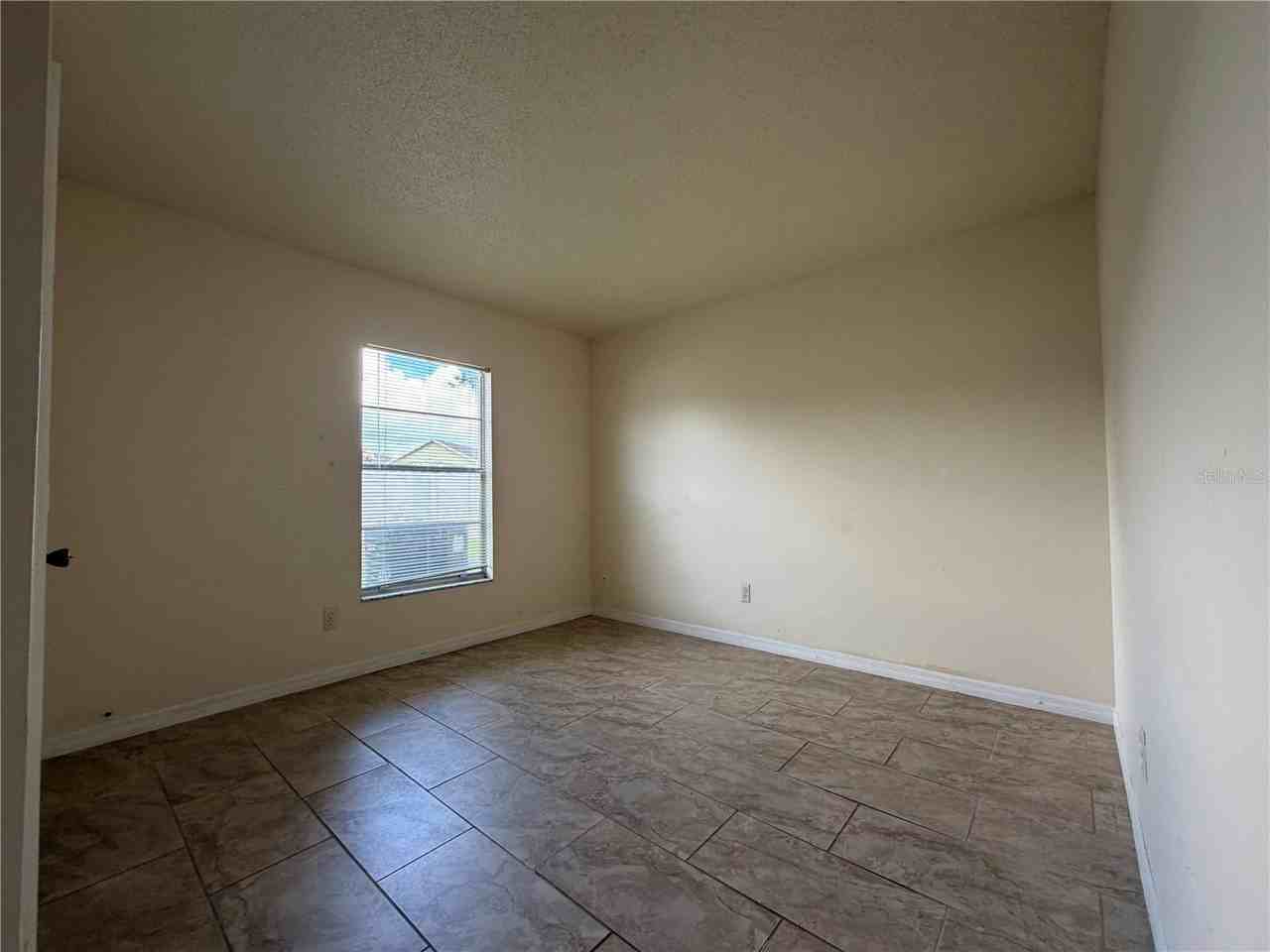 13015 Baltimore Woods Ln - Photo 6 of 14