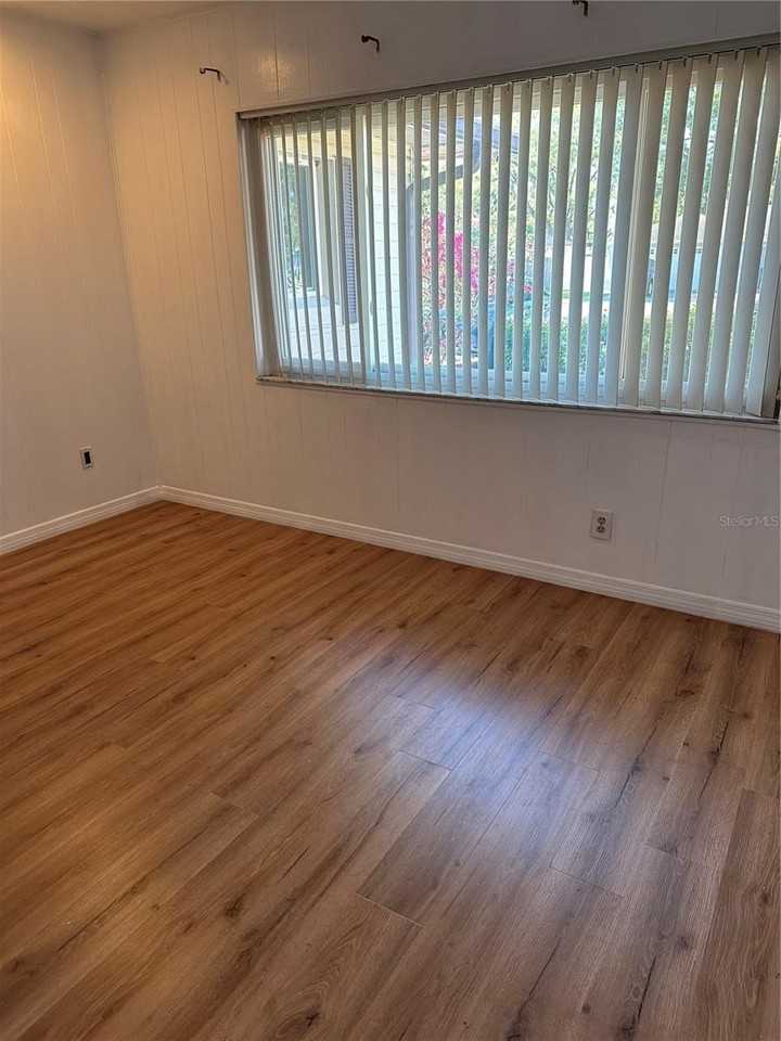 6792 Tamarind Cir - Photo 3 of 8