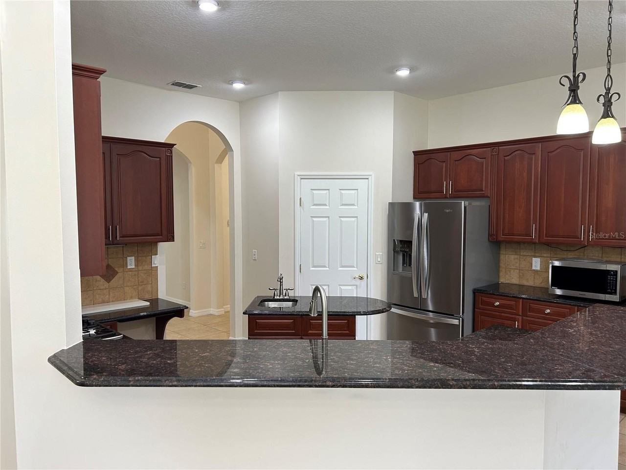 609 Nw 82nd Ct - Photo 7 of 36