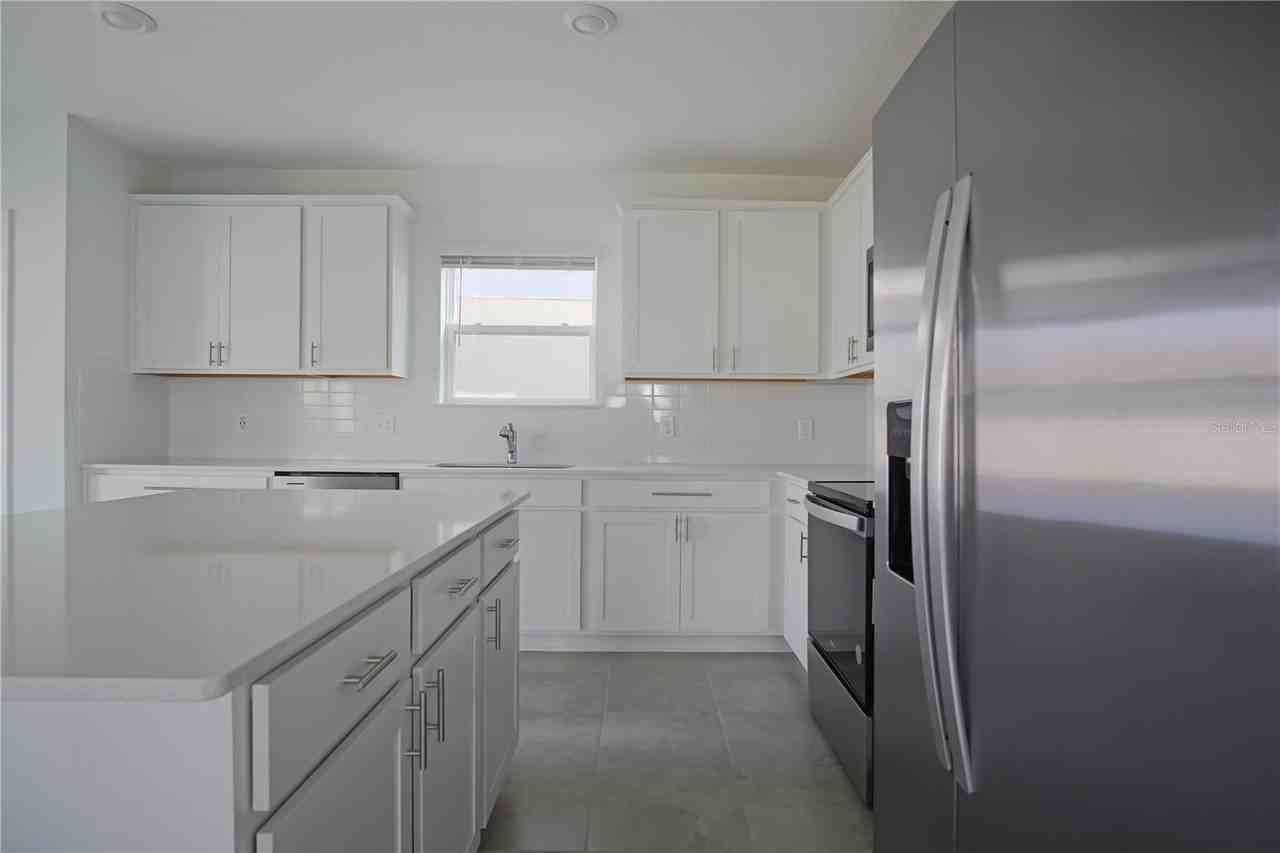 437 Waterford Dr - Photo 7 of 40