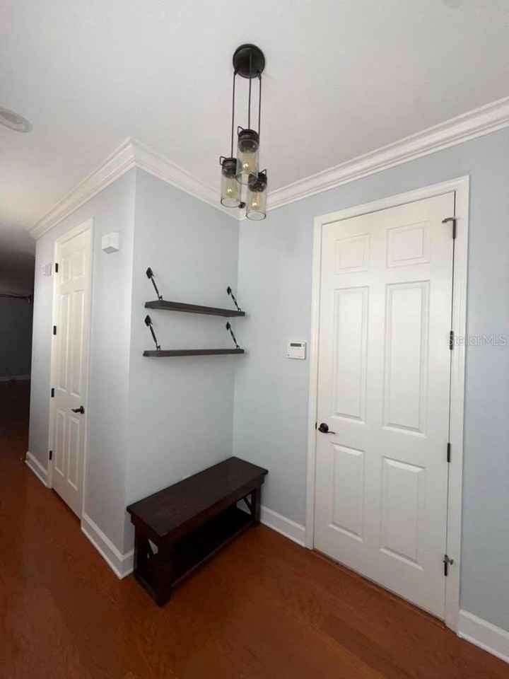 113 S Packwood Ave #B - Photo 7 of 35