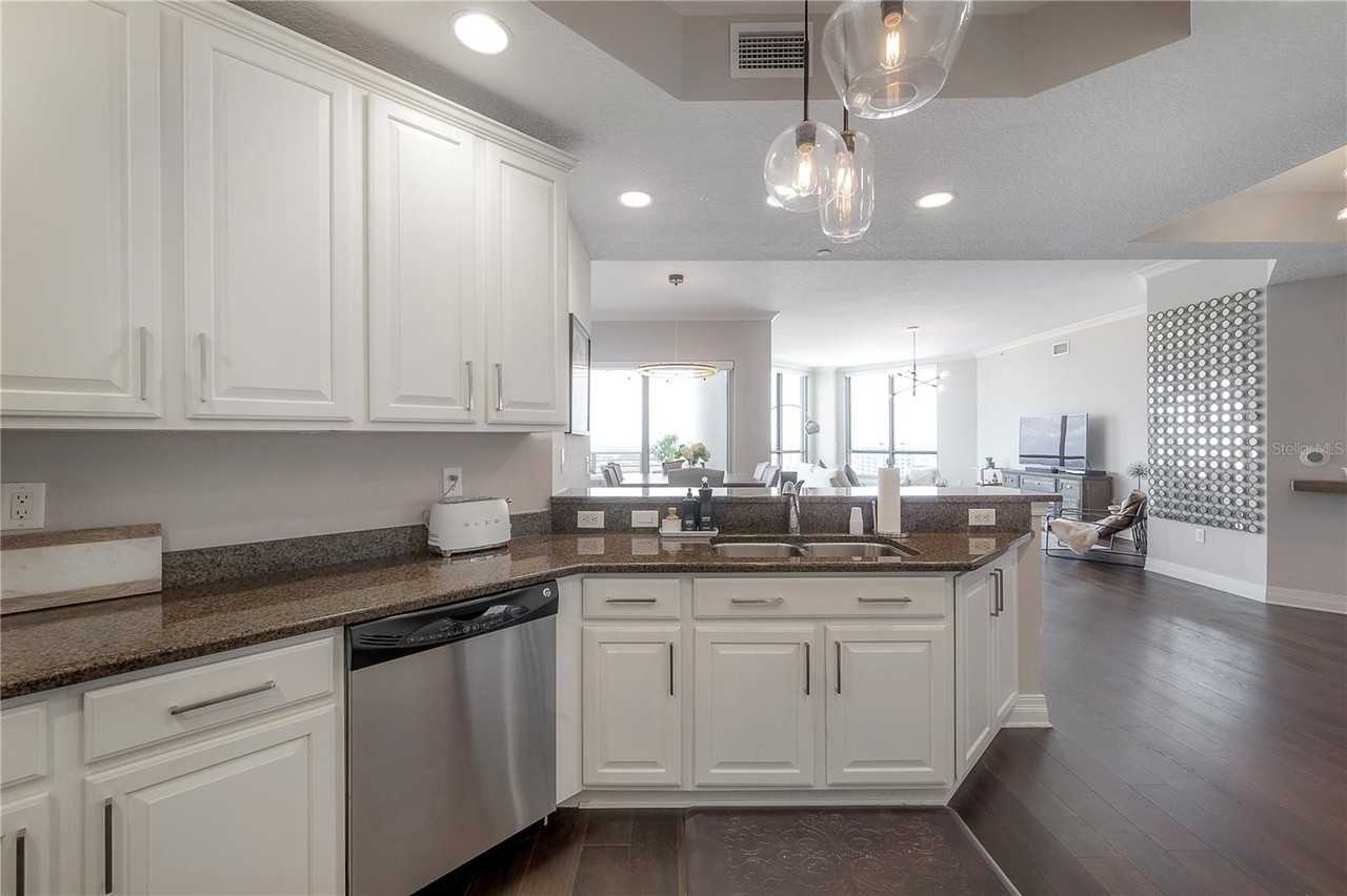 449 S 12th St #2501 - Photo 7 of 29
