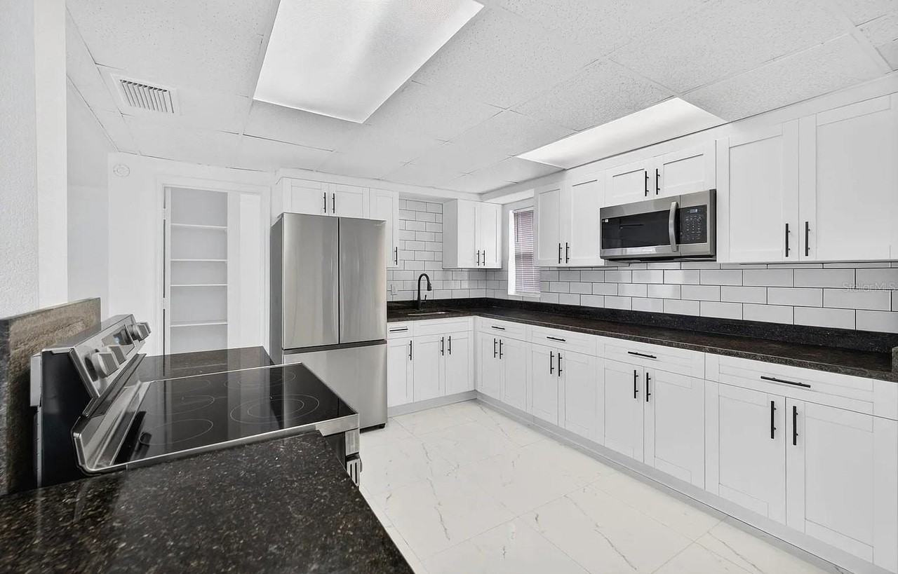 5517 Gulfport Blvd S #5519-2 - Photo 4 of 18