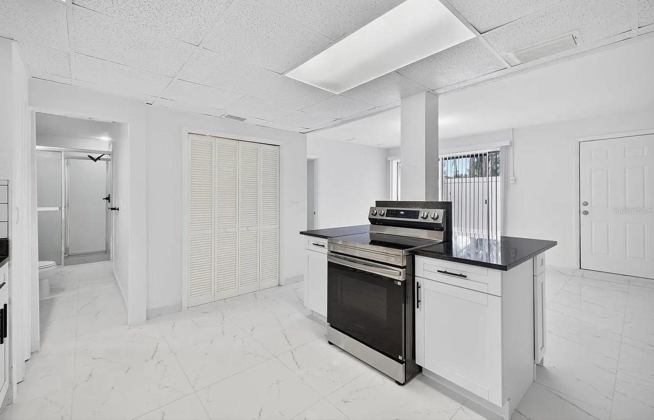 5517 Gulfport Blvd S #5519-2 - Photo 6 of 18