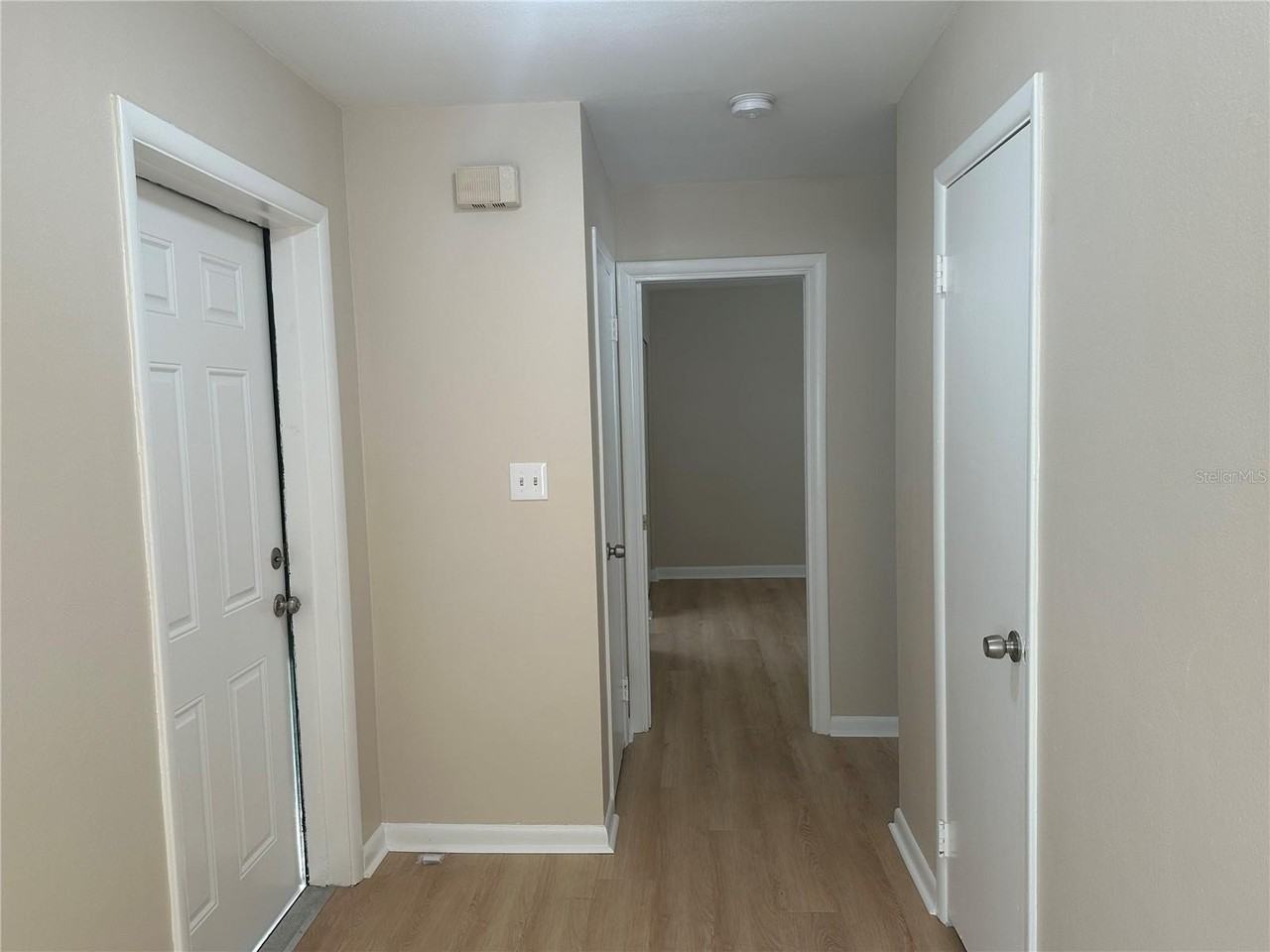 344 33rd Ave N #F - Photo 4 of 17