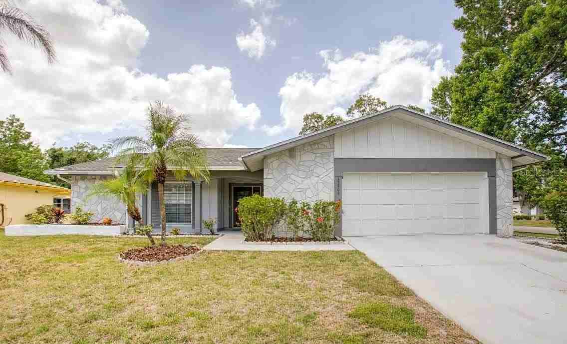 13309 Shadberry Ln - Photo 3 of 33
