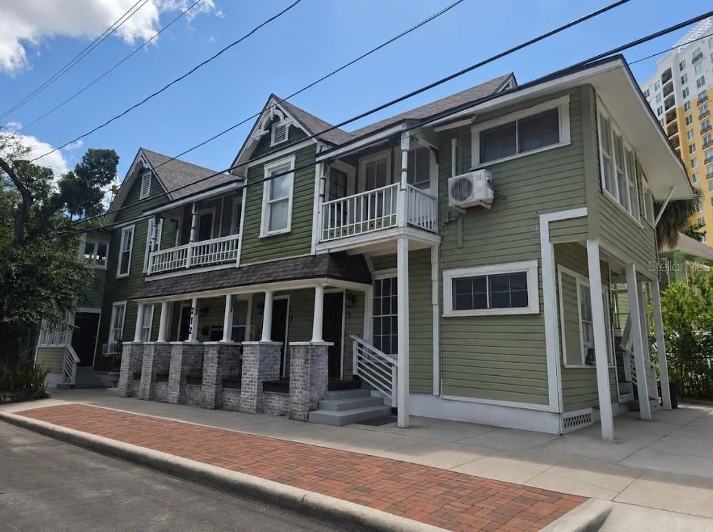 212 W Beach Pl #5