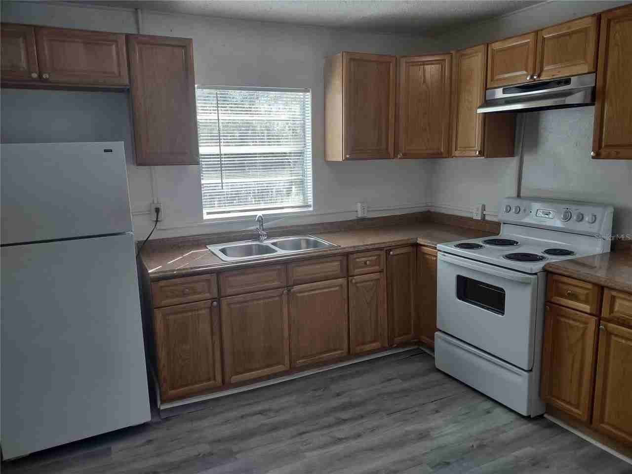 1407 Monroe Ave - Photo 3 of 9